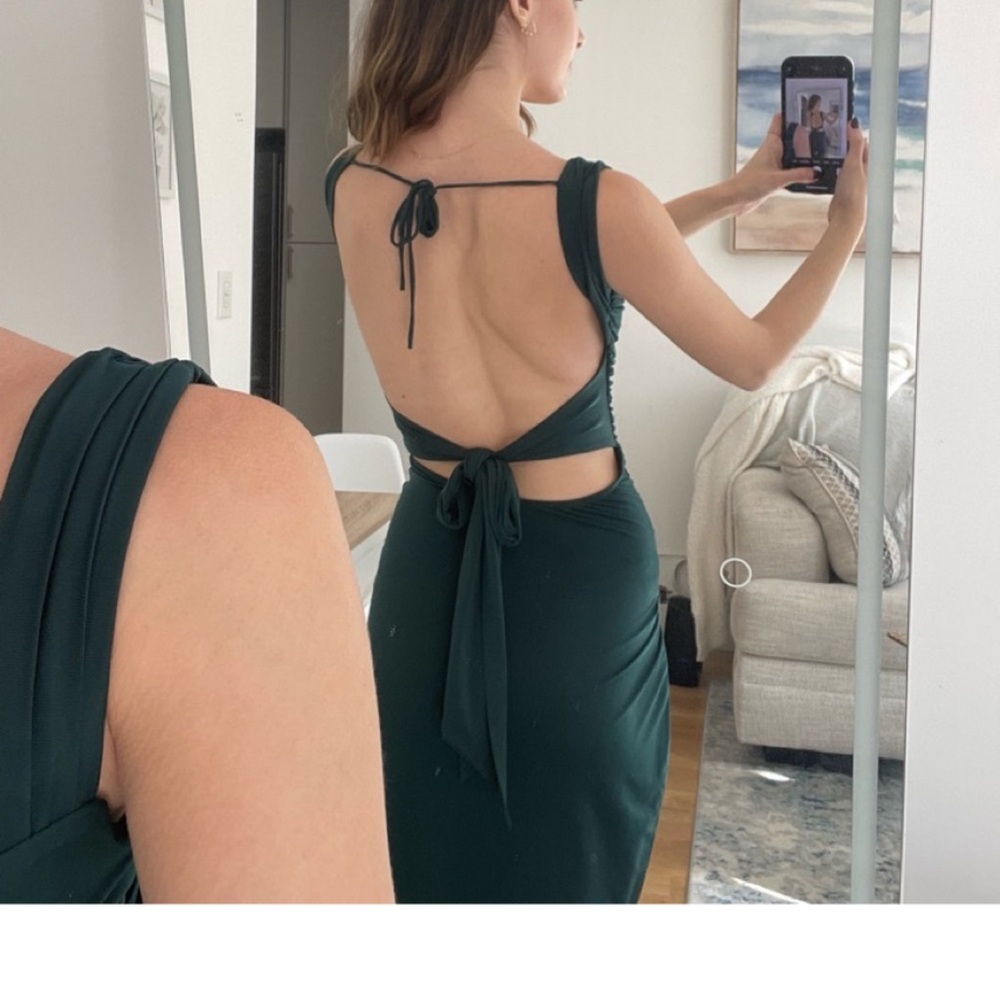Elegant Green Backless Dress